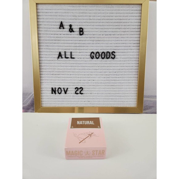 Jeffree Star Cosmetics Magic Star Luminous Setting Powder - Natural - Picture 8 of 8